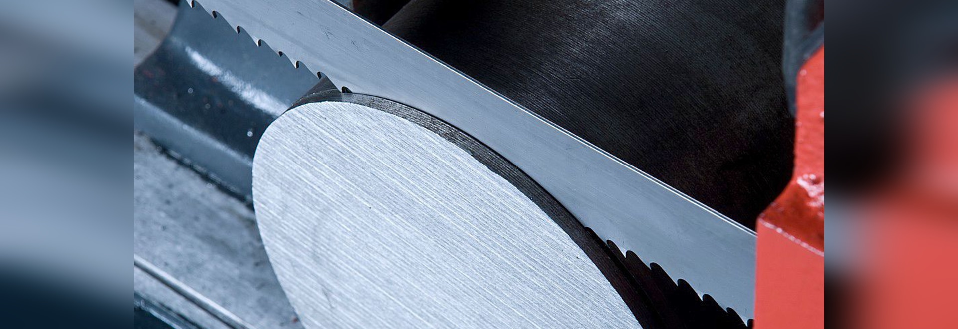 Cutting Medium to Heavy Gauge Metals with a BiMetal Blade Piedmont